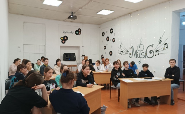 Школьники Сафакулевского округа учились писать…